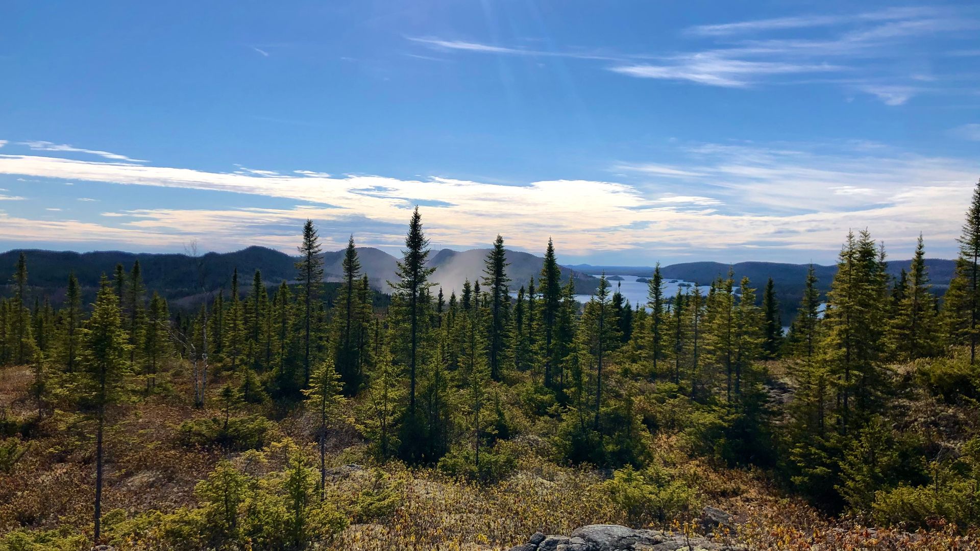 Découvrez la faune, la flore et les monts de la Jamésie